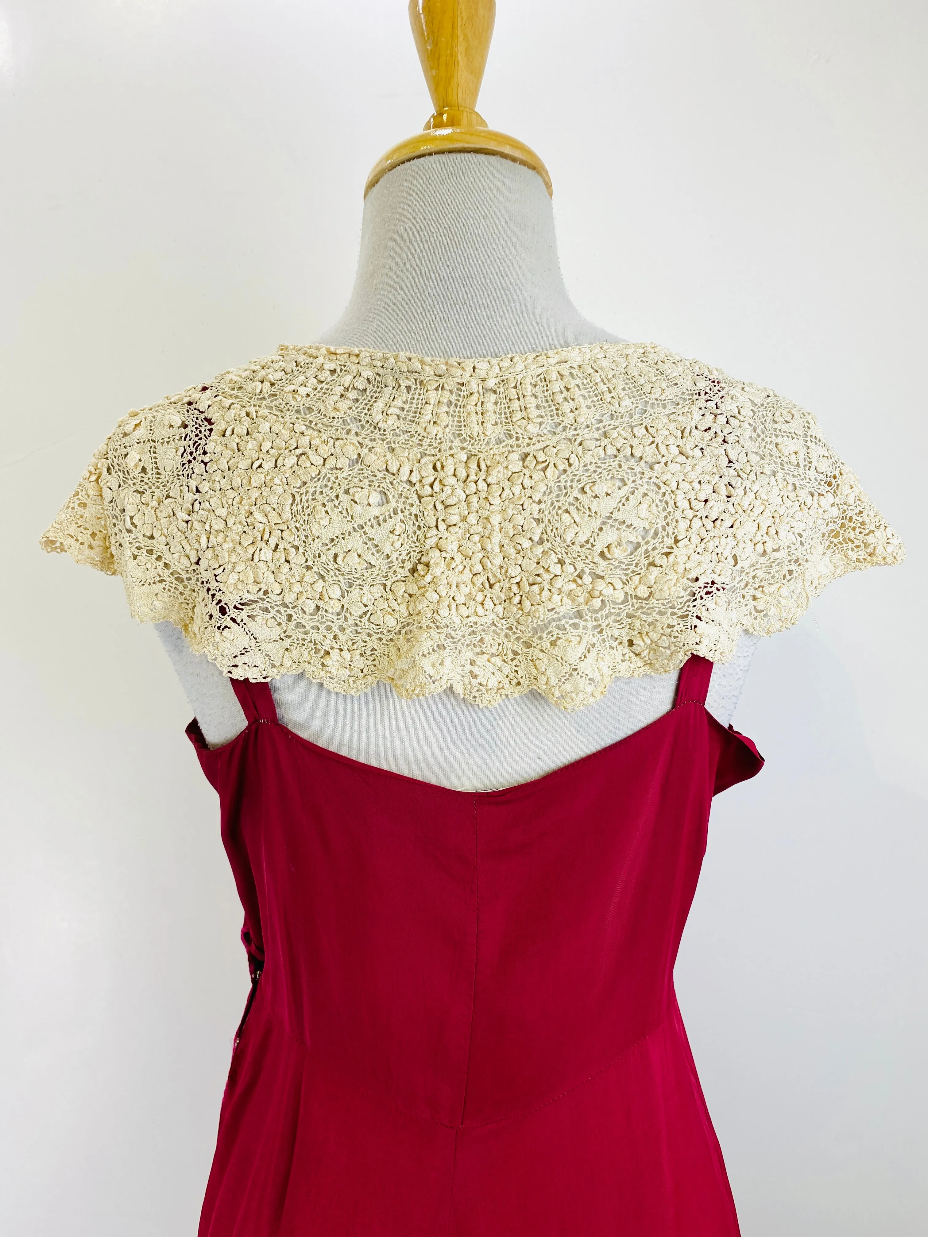 Antique Edwardian Cream Crochet Lace Collar