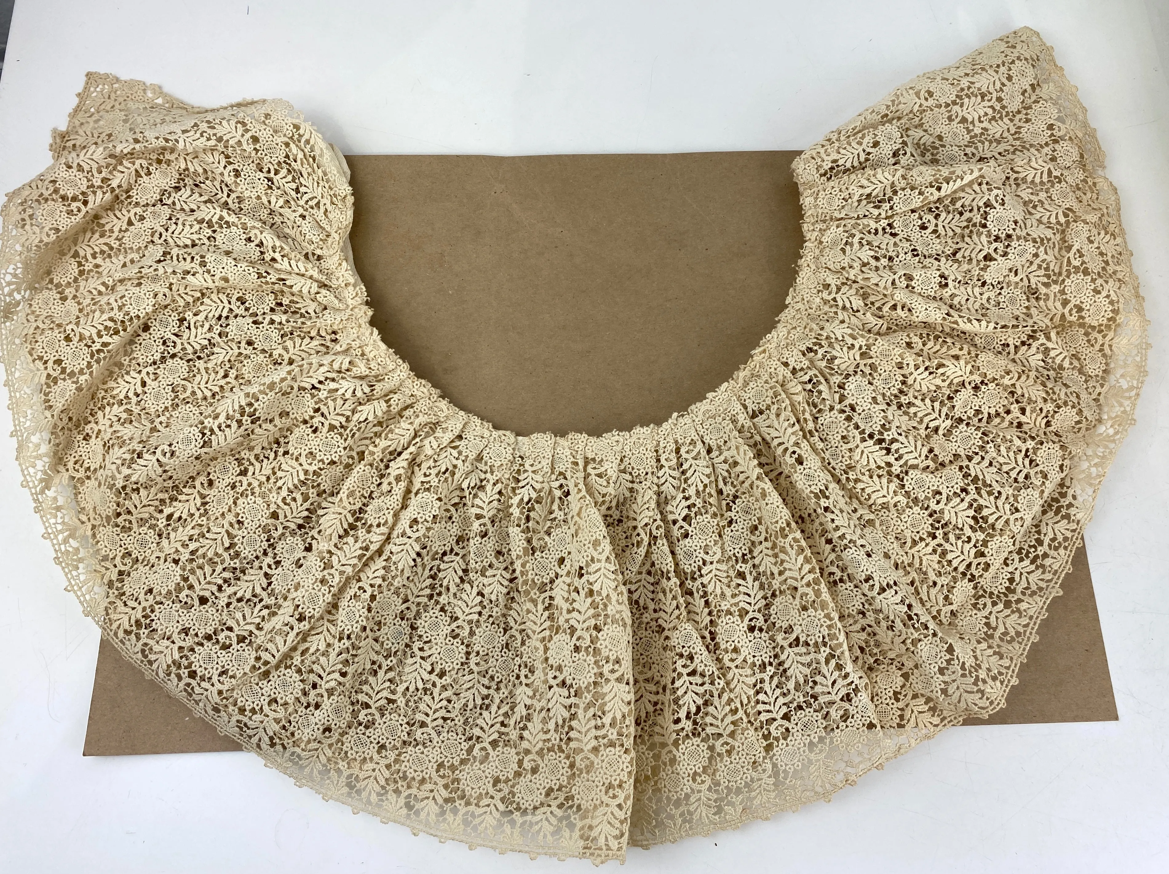 Antique Edwardian Cream Lace Bertha Collar