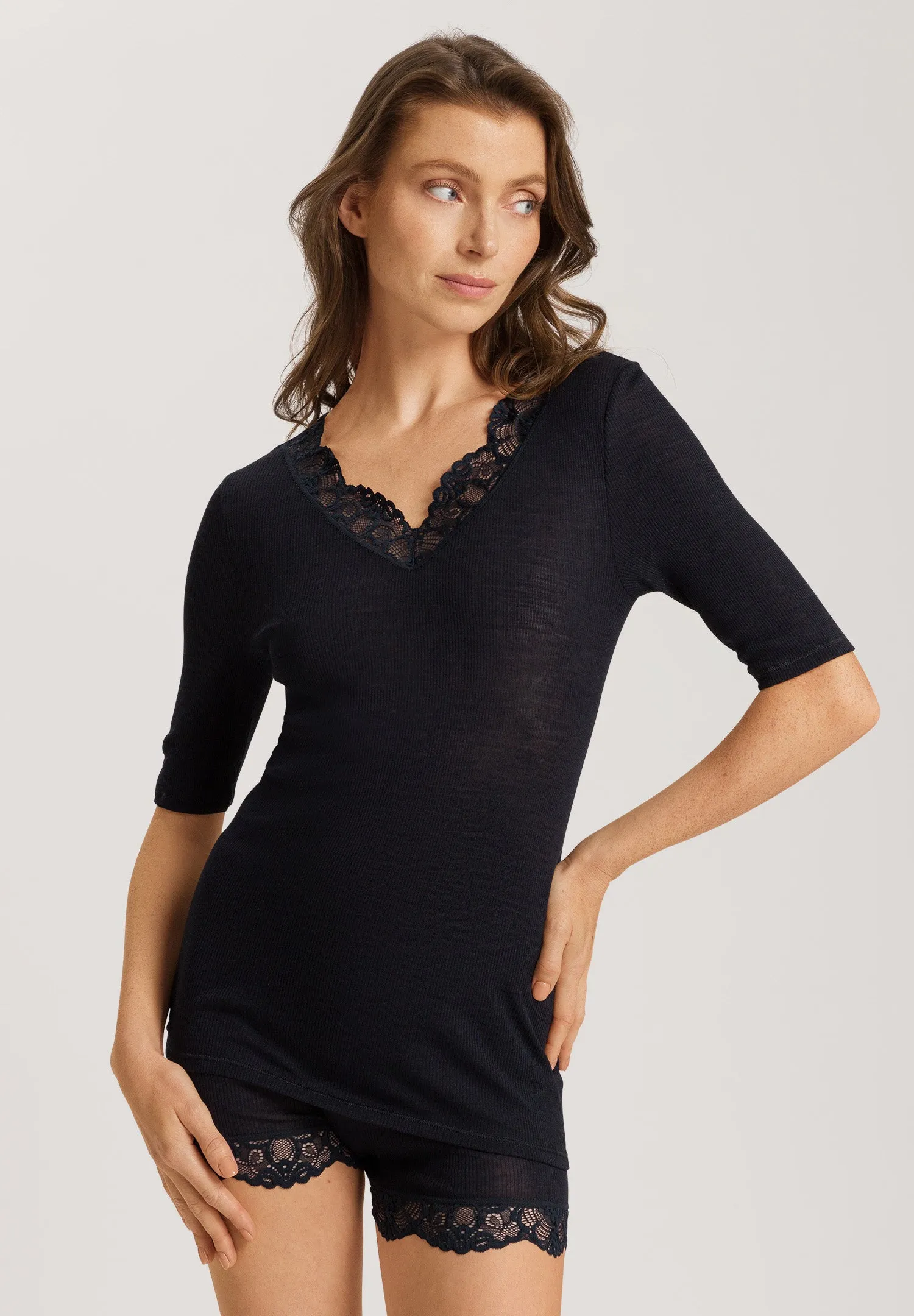 Woolen Lace Fine Ribbed Wool And Silk Fitted Top | Black 70913-019